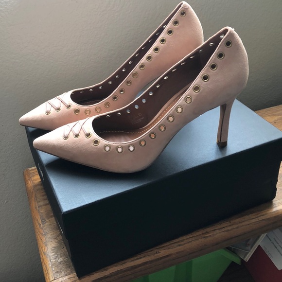 Coach Shoes - Coach Varick Gromet Pump Size 10B NIB